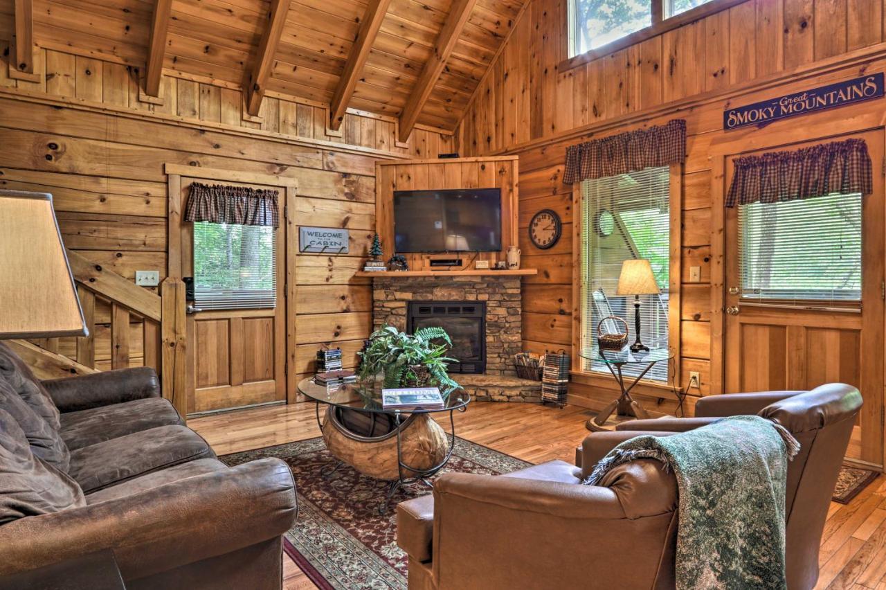 Gatlinburg Mountainside Escape With Deck And Hot Tub! Villa Bagian luar foto